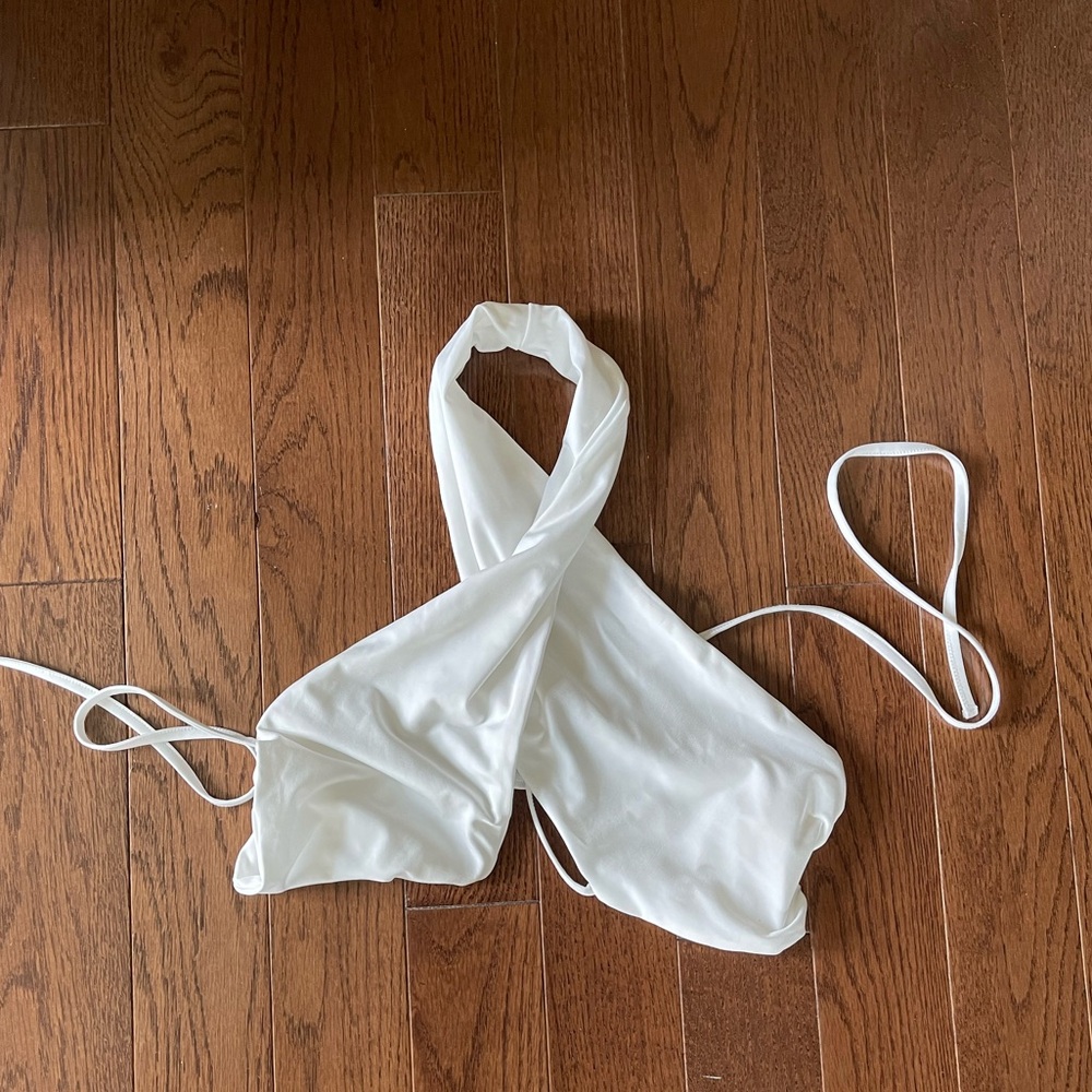 Adika NWOT Crop Top in M/L White Halter Neck with ties